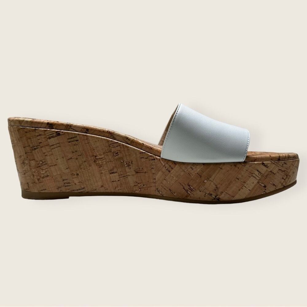 LNWB | Stuart Weitzman | Summer Wedge | White | Size 9.5B - Picture 3 of 16